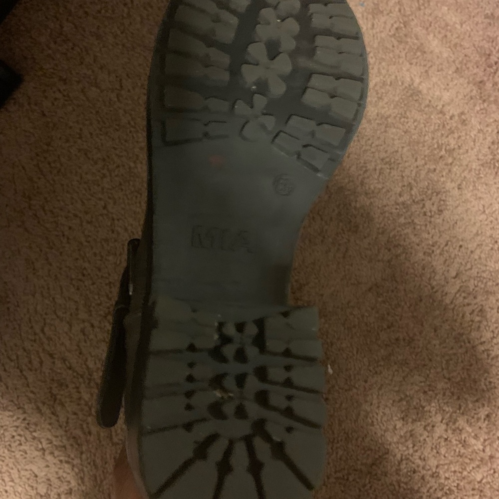 Gray leather boots size 8 1/2
